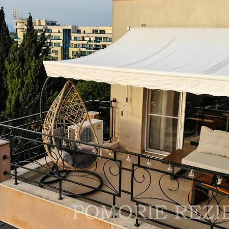 アパート Pomorie Residence